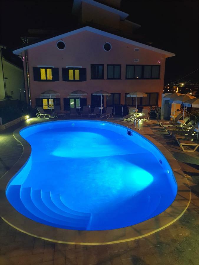 סאפרי Residence Gli Ulivi Di Eolo מראה חיצוני תמונה